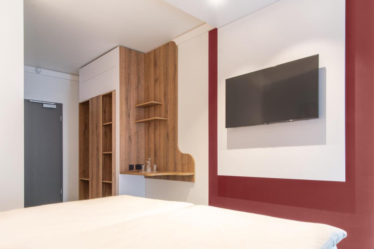 Hotel Wettiner Hof Риза Екстериор снимка