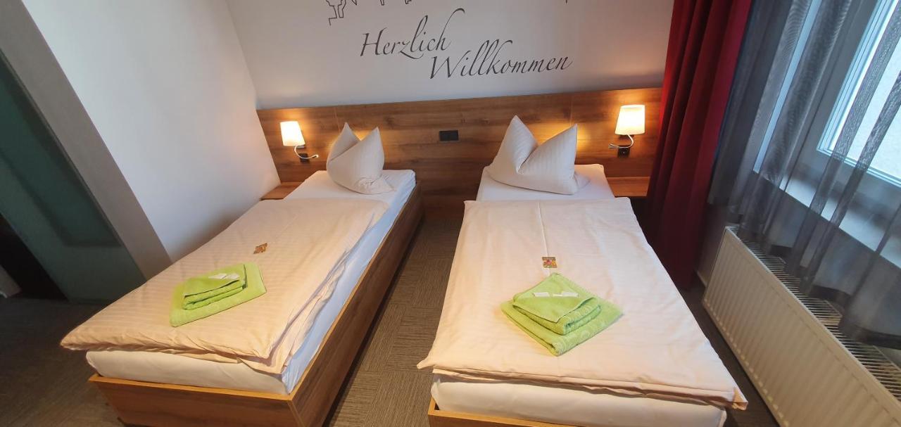 Hotel Wettiner Hof Риза Екстериор снимка