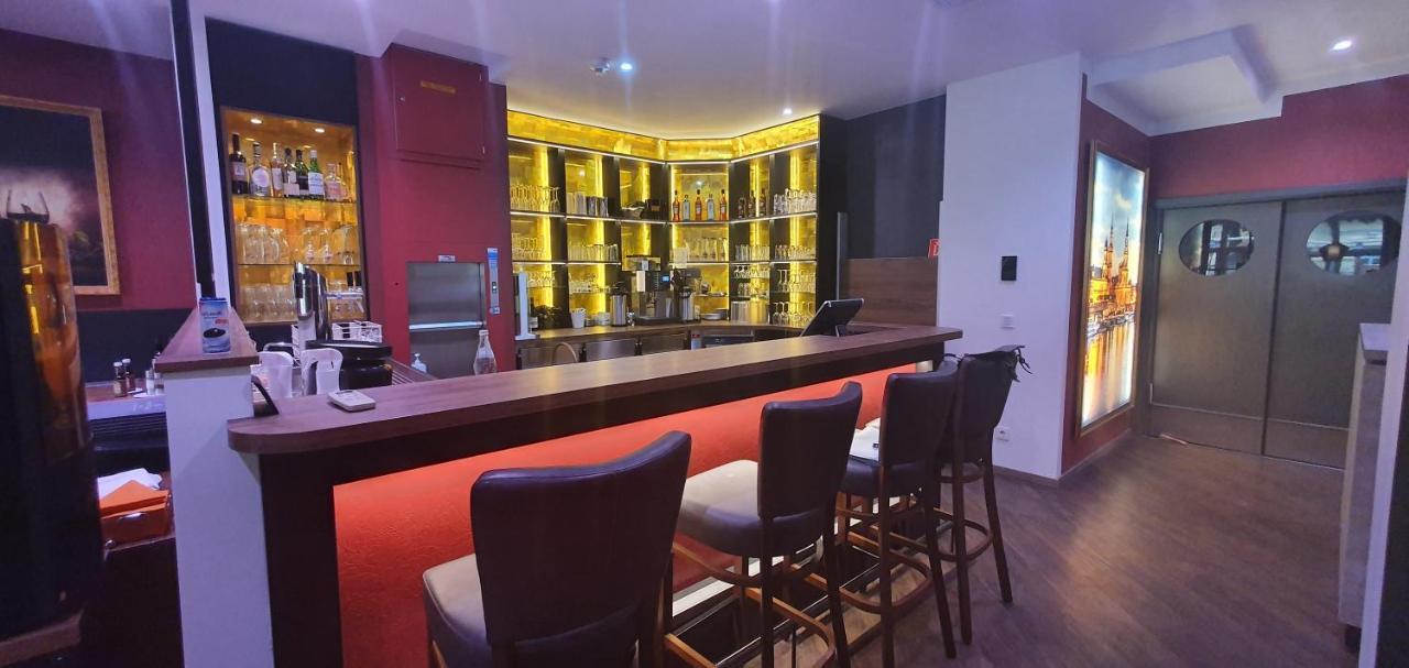 Hotel Wettiner Hof Риза Екстериор снимка