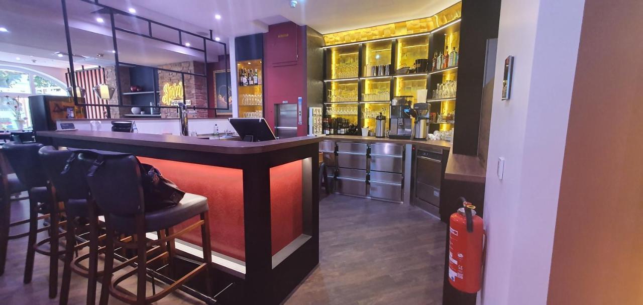 Hotel Wettiner Hof Риза Екстериор снимка