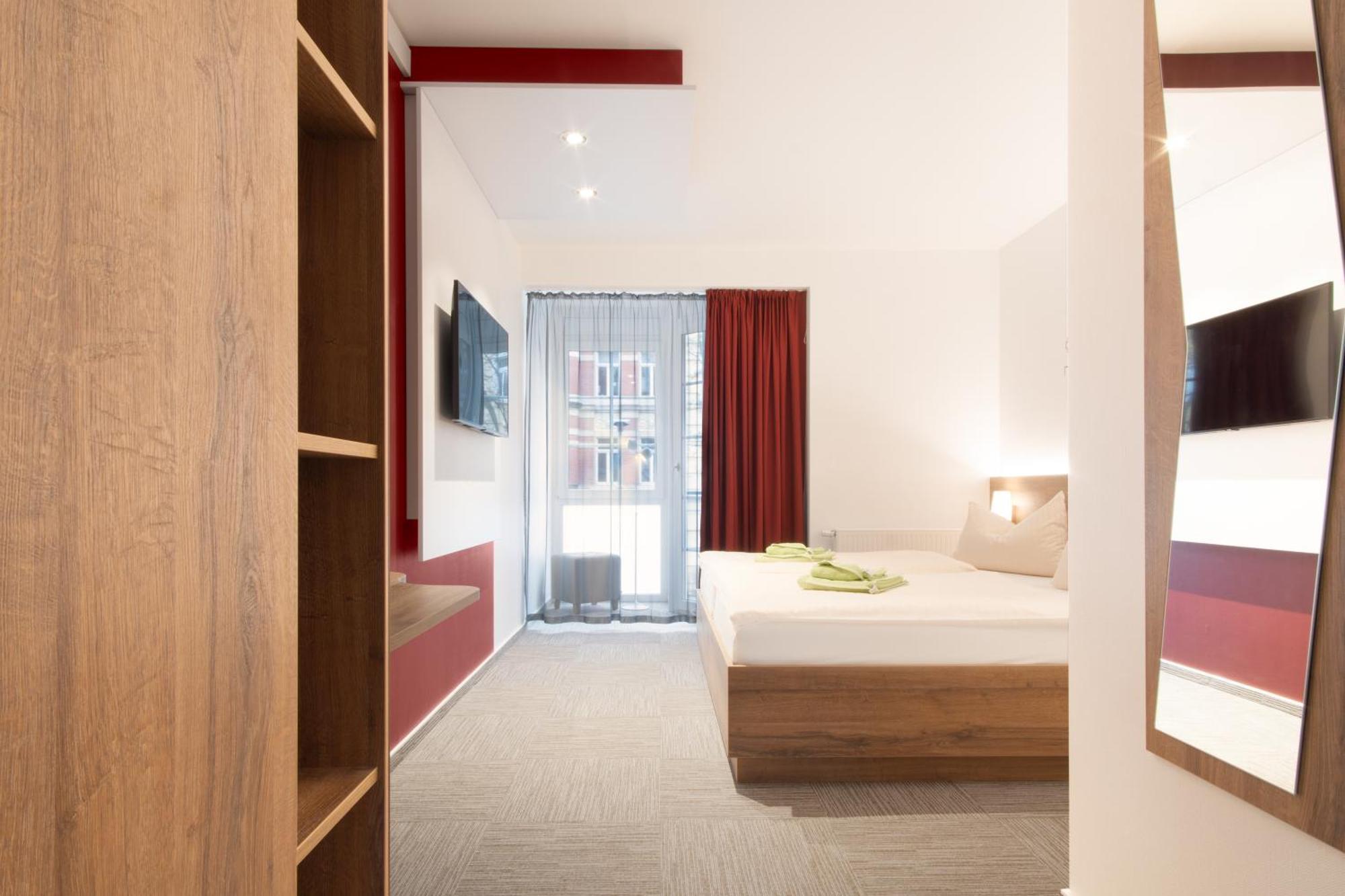 Hotel Wettiner Hof Риза Екстериор снимка